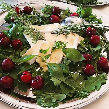 Piranart Boutique & بيران