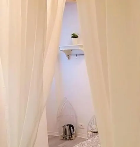 Piranart Boutique & Πανσιόν