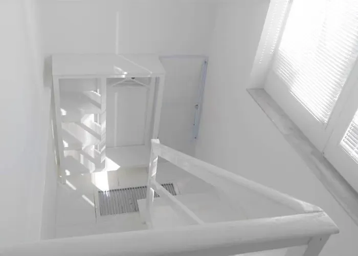 Piranart Boutique & Πανσιόν Πιράν