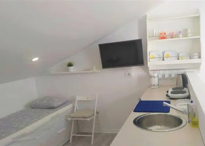 Πανσιόν Piranart Boutique & 3*