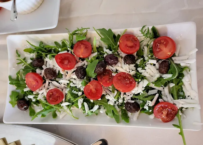 Piranart Boutique & Πανσιόν