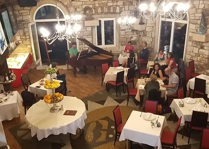 Πανσιόν Piranart Boutique &